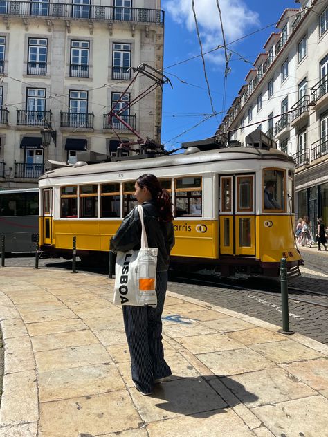 lisboa lisbon tram yellow trip travel aesthethic Lisbon Portugal Photo Ideas, Lisbon Photo Spots, Lisbon Aesthetic Outfits, Living In Portugal Aesthetic, Lisbon Instagram Photos, Lisbon Portugal Aesthetic Outfits, Lisbon Picture Ideas, Portugal Picture Ideas, Lisbon Souvenirs