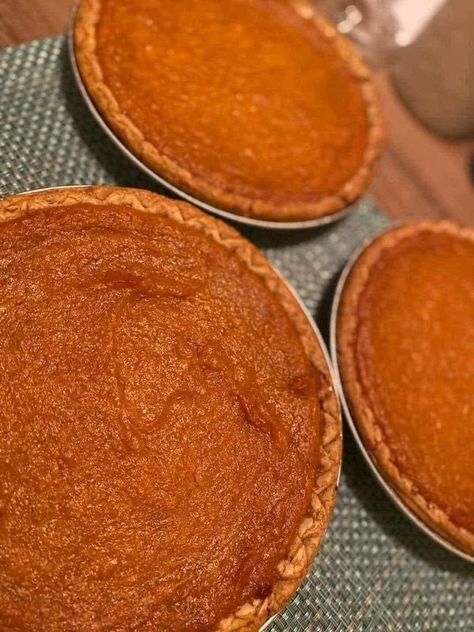 Tia Mowry🥣🍝 | Sweet Potato Pie 🍠🥧 | Facebook Southern Sweet Potato Pie, Recipes Sweet Potato, Sweet Potato Pies, Homemade Sweet Potato Pie, Sweet Potato Pie Southern, Sweet Potato Pies Recipes, Good Pie, Comfort Food Southern, Recipes Sweet