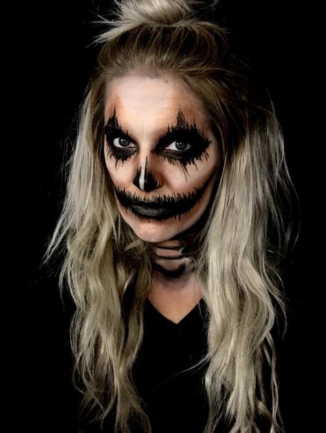 Easy Halloween Zombie Makeup, Dark Scarecrow Makeup, Zombie Scarecrow Makeup, Scarecrow Scary Makeup, Scary Scarecrow Face Paint, Scary Face Paint Horror Makeup, Spooky Scarecrow Makeup, Halloween Face Makeup Scary, Scary Scarecrow Makeup Women