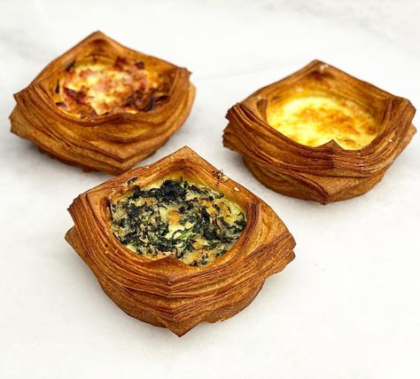 Croissant Quiche, Heart Healthy Recipes Dinner, Savory Croissant, Croissant Ideas, Sticker Reference, Cheese Asparagus, Antonio Bachour, Ham And Cheese Croissant, Cheese Croissant