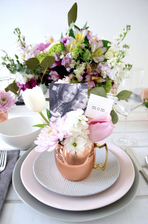 Pastel Table Setting, Pastel Table, Mother's Day Celebration, Table Setting Inspiration, Mothers Day Decor, Edible Arrangements, Set The Table, Mothers Day Brunch, Table Table