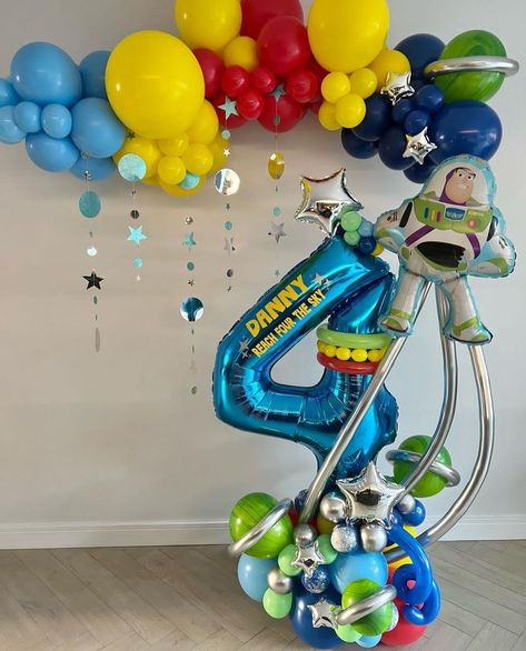 Toy Story Decorations, Planet Birthday, Toy Story Party Decorations, Balloon Bouquet Diy, Balloon Clusters, Beautiful Balloons, Balloon Installation, Balloon Centerpieces, Toy Story Party