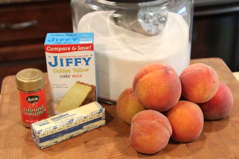 Jiffy Recipes, Cake Mix Cobbler, Yellow Cake Mix Recipes, Easy Peach Cobbler, Easy Peach Cobbler Recipe, Jiffy Mix, Cobbler Easy, Cake Mix Desserts, Dirt Cake