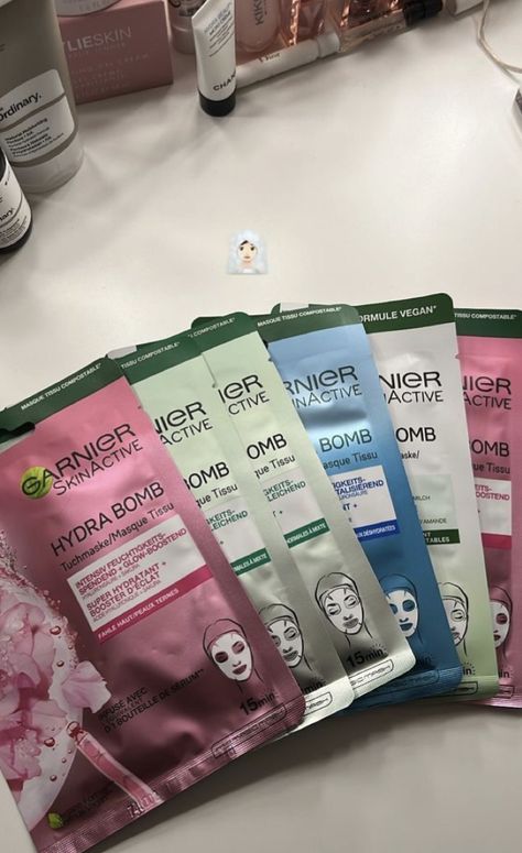 Masks For Oily Skin, Skin Care Face Mask, Garnier Skin Active, Shower Skin Care, Perfect Skin Care Routine, Mask Black, Face Mask Set, Pretty Skin Care, روتين العناية بالبشرة