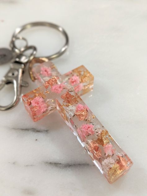 Christian Gift Shop, Christian Iphone Cases, Resin Cross, Cross Keychain, Resin Box, Epoxy Ideas, Flower Cross, Unique Christmas Decorations, Resin Keychain