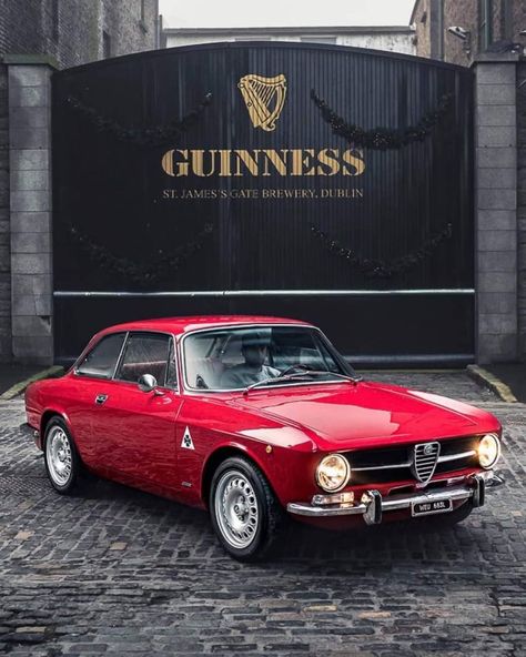 Alfa Romeo Gta, Alfa Giulia, Volvo Amazon, Alfa Romeo Gtv, Alfa Romeo 159, Vintage Sports Cars, Gt Cars, Alfa Romeo Giulia, Volvo Cars