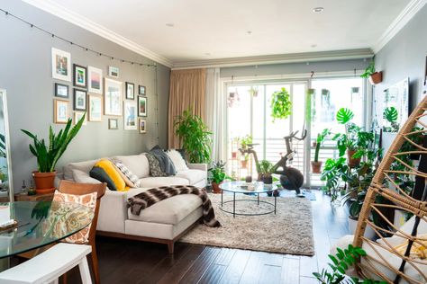 San Diego Condo Full of Plants | Apartment Therapy Living Room Office Combo, Living Room Sliding Doors, Grey Walls Living Room, Grey Wall Decor, Everything All At Once, Living Room Plants, Interior Wall Design, Room With Plants, Apartment Inspiration