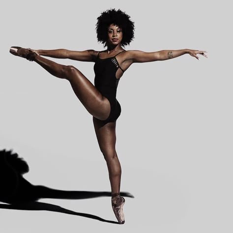 Ballet Black, Black Dancers, Dancer Lifestyle, Ballet Beauty, Beautiful Photoshoot Ideas, Ballet Poses, Black Ballerina, Misty Copeland, People Dancing