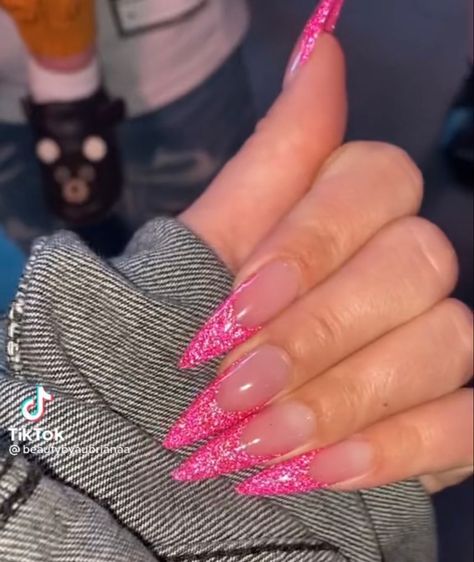 Pink Long Glitter Nails, Stilleto Nails Designs Summer, Pink Stelito Nails, Stilleto Pink French Tip, Glittery Pink Nails Long, Pink Glitter Stilleto Nails, Sparkly Acrylic Nails, Pink Black Nails, Acrylic Nails Stiletto