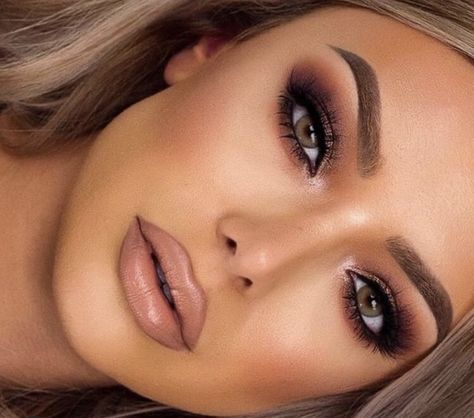 Jlo Makeup Looks, Make Up Humor, Jlo Hair, Full Glam Makeup, Competition Makeup, Wedding Hairstyles And Makeup, Bridal Eye Makeup, Bronze Makeup, Beauty Make-up