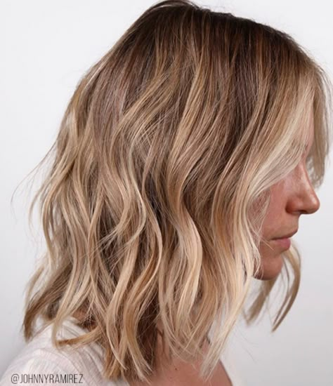 Lived In Blonde, Dirty Blonde Hair, Dark Blonde Hair, Blonde Hair Inspiration, Balayage Hair Blonde, Blonde Hair Looks, Blonde Hair With Highlights, Short Blonde Hair, Roots Hair