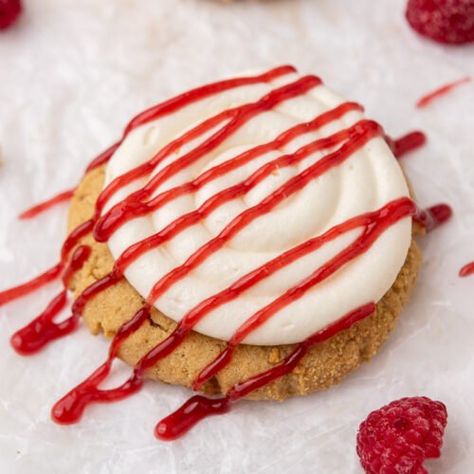 Crumbl raspberry cheesecake cookies - Lifestyle of a Foodie Rasberry Cheesecake, Crumbl Cookie Recipes, Sweet Tooth Snacks, Cheesecake Cream Cheese, Crumbl Copycat, Raspberry Cheesecake Cookies, Cheesecake Cream, Homemade Cream Cheese Frosting, Graham Cookies