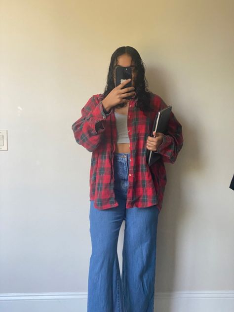 A women takes a picture of her wide leg jean outfit. Jeans Womens Fashion, Latina Outfit, 2023 Outfits, Latina Outfits, Oversized Flannel, Fashion Jeans, Wide Jeans, Red Shirt, Jeans Womens