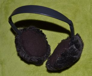 Make some earmuffs from an old pair of headphones!a genius diy! Diy Earmuffs How To Make, Frog Earmuffs Crochet Pattern, Wool Earmuffs, Monster High Earmuffs, Brown Earmuffs, Earmuffs, Headphones, Sewing Crafts, Make It Yourself