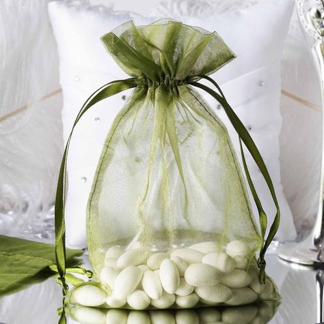 Organza Bags Ideas, Champagne Wedding Favors, Simple Wedding Favors, Green Wedding Decorations, Candy Bag Favors, Handmade Party Favors, Reception Gifts, Boho Wedding Jewelry, Party Reception