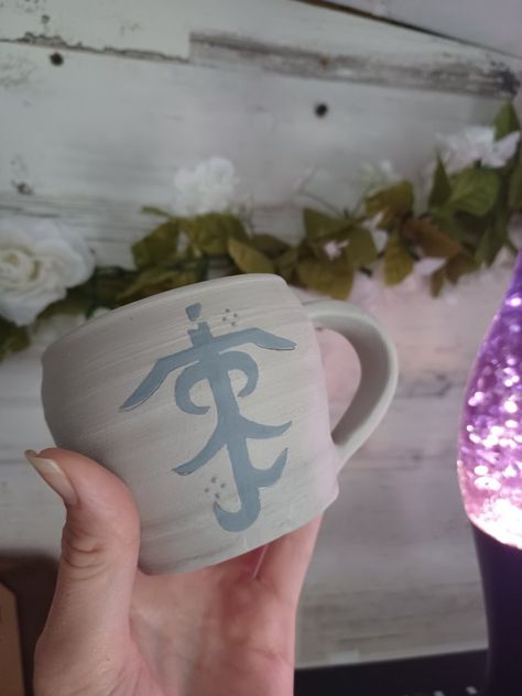 Lotr Mug, Lord Of The Rings Pottery, Lotr Pottery, Lotr Ceramic, Hobbit Core, Diy Pottery Painting, Air Dry Clay Projects, Cerámica Ideas, Bday Gift