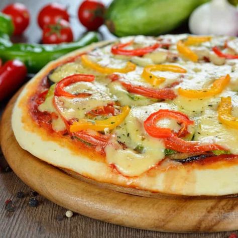 Almond Flour Pizza Crust - Fitness Bash Healthy Pizza Crust Recipe, Almond Flour Pizza, Pizza Crust Recipe Easy, Healthy Pizza Crust, Perfect Pizza Crust, Almond Flour Pizza Crust, Easy Pizza Crust, Baked Pizza, Recipe Low Carb