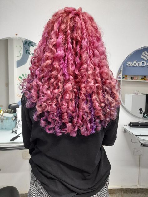 Light Pink Curly Hair, Curly Colored Hair, Colorful Curly Hair, Pink Curly Hair, Pink And Purple Hair, Character Features, Colored Curly Hair, Dye Ideas, Hairdos For Curly Hair