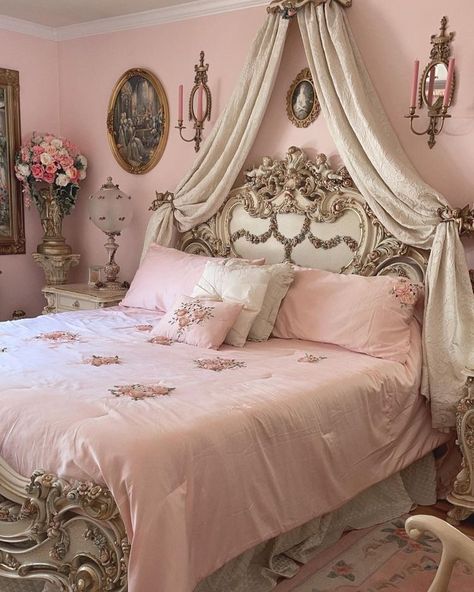 Balletcore Room, Country Bedroom Decorating Ideas, Garden Princess, French Country Decorating Bedroom, Country Bedrooms, Feminine Room, Victorian Bedroom, French Country Bedrooms, Princess Room