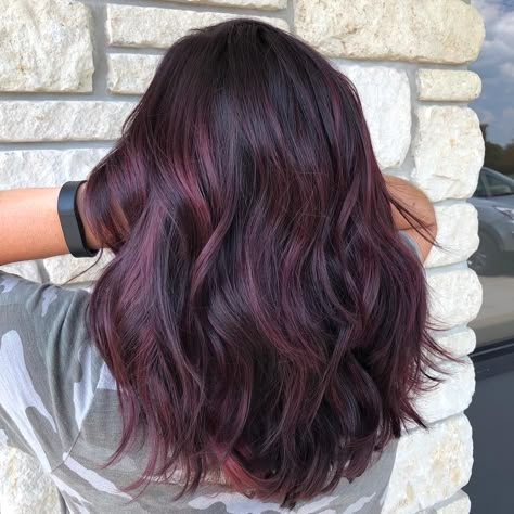 Plum Hair Highlights, Winter Hair Colours, Plum Brown Hair, Plum Highlights, Blackberry Hair Colour, Bright Red Hair Color, Red Hair Colors, Red Balayage Hair, Cherry Hair Colors