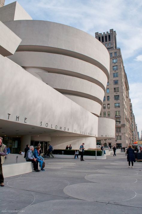 Guggenheim museum, New York City designed by Frank Lloyd Wright Manhattan Trip, New York City Museums, Guggenheim Museum New York, Museum New York, Museums In Nyc, New York Architecture, Visit New York City, Explore City, New York Museums