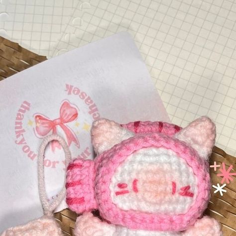 @crochet_crochett on Instagram: ". taiyaki cat keychain hook provided  pattern by : @nhiarthandmade.lemndo  . . . 🏷️( ignore ) #crochet #crochetkeychain #supportsmallbusiness #crochetcat #crochetsg" Keychain Hook, Cat Crochet, Cat Keychain, Crochet Keychain, Crochet Cat, Cat Pattern, Support Small Business, Free Pattern, Crochet Patterns