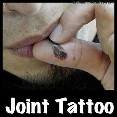 Thumb Tattoos, Finger Tattoo Designs, Weird Tattoos, 3d Tattoos, Head Tattoos, Small Tattoo, Tattoo Ink, Mini Tattoos, Love Tattoos