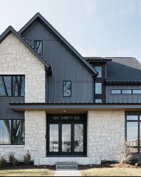 Iron Ore Sherwin Williams, Sherwin Williams Iron Ore, Casa Country, Black House Exterior, Modern Farmhouse Exterior, Iron Ore, Casa Exterior, Exterior Stone, House Paint Exterior