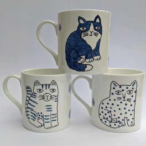 Bone China Cat Mugs - Etsy UK Ceramic Cat Mug, Different Cats, Pottery Coasters, Mug Of Tea, Cat Cup, Pottery Painting Designs, Pretty Mugs, Teapots And Cups, China Mugs