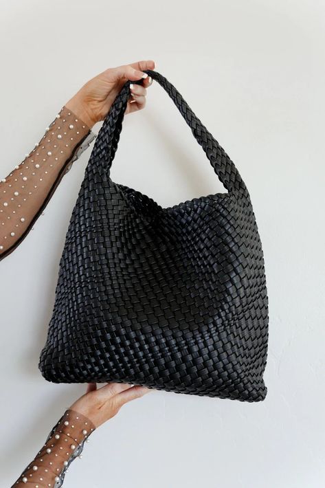 🖤 Sleek, stylish, and oh-so-functional! This woven black bag is the perfect accessory for any outfit, offering a chic blend of fashion and practicality. Carry your essentials in style. ✨ #WovenBag #ChicAccessories #BlackIsBack #StylishEssentials #FashionForward #EverydayElegance #BagLover #FashionAccessories #MinimalistStyle #WardrobeStaple Georgia Fashion, Leather Basket, Confident Style, Zippered Clutch, Hobo Style, Judy Blue Jeans, Basket Weave, Woven Bag, Everyday Style