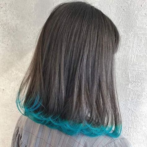 Dip Dye Hair Brunette, Ash Blonde Highlights On Dark Hair, Hair Dip Dye, Hair Dye Inspiration, Under Hair Color, Two Color Hair, Short Hair Blue, Hidden Hair Color, Dipped Hair