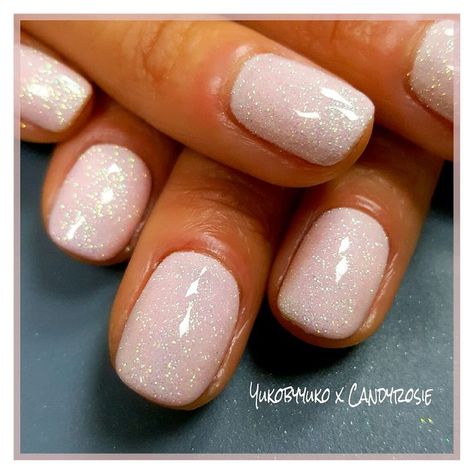 SHELLAC Naked naivete + Mermaid effect powder INDIGO NAILS White Shellac Nails, Shellac Nails Summer, Mermaid Effect, Indigo Nails, Nail Effects, Sparkle Nails, Disney Nails, Shellac Nails, Bride Nails