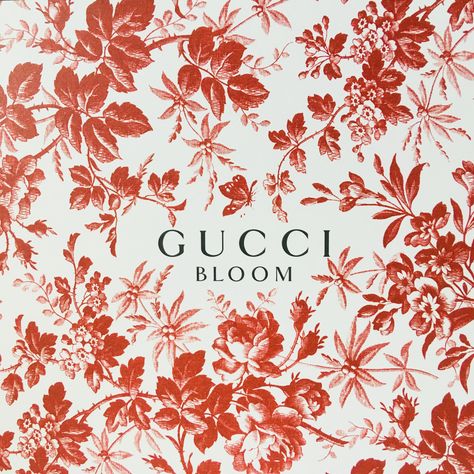 Gucci Design Pattern, Gucci Floral Pattern, Gucci Flowers, Gucci Flower, Textile Pattern Design Fashion, Gucci Pattern, Gucci Print, Gucci Bloom, Paper Bag Design