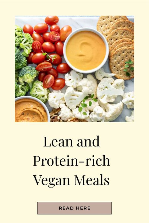 Vegan meal platter with vegetables, crackers, and two dipping sauces. Low Calorie Vegan Recipes, Low Calorie High Protein Meals, Start Eating Healthier, Low Fat Vegan Recipes, Vegan Catering, Potato Breakfast Recipes, Low Calorie Vegan, Vegan Summer Recipes, High Protein Vegan Recipes