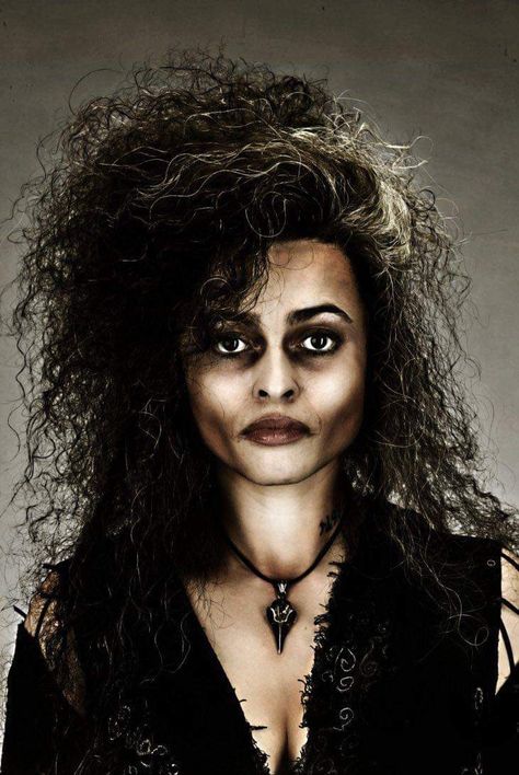 Bellatrix Lestrange Makeup, Bellatrix Lestrange Costume, Maquillage Harry Potter, Harry Potter Halloween Costumes, Halloween Hairstyles, Movie Makeup, Harry Potter Cosplay, Harry Potter Halloween, Diy Kostüm