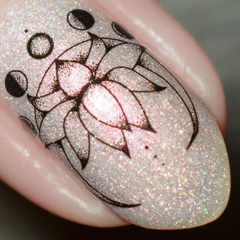 Nail Stamping Art, Lotus Nails, Arrow Nails, Flower Arrow, Nail Art Fleur, Jasmine Nails, Pink Toe Nails, Mandala Nails, Glass Nails Art