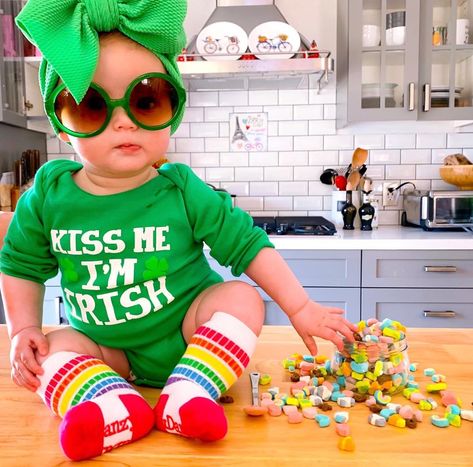 Lucky Charm Photoshoot, Lucky One Photoshoot, Lucky Charms Photoshoot, Lucky Charms Baby Photoshoot, St Patrick’s Day Toddler Pictures, Saint Patrick Baby Pictures Photo Ideas, Lucky Charms Picture Baby, At Patrick’s Day Baby Photo, Irish Baby