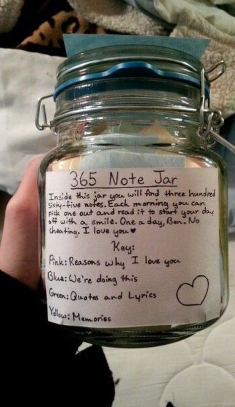 365 Note Jar, Diy Valentine Gifts For Boyfriend, Gifts For Boyfriends, Diy Gifts For Girlfriend, When Your Best Friend, George W Bush, Boyfriend Diy, Care Packages, Diy Gifts For Boyfriend