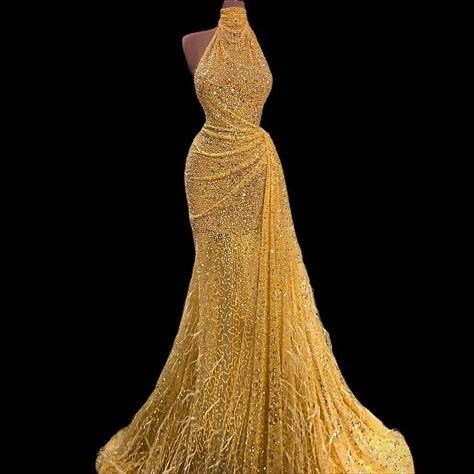 Golden Gown Western, Gold Gowns Elegant, Prom 2k23, Marvel Premiere, Retro Prom Dress, Prom Dresses Gold, Crystal Gown, Matric Dress, Syria Damascus