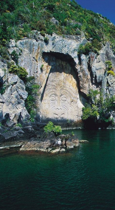 Aotearoa New Zealand, New Zealand Culture Maori, Maori Culture Aesthetic, Maori Aesthetic, Ancient Polynesia, Maori Architecture, New Zealand Culture, Lake Taupo New Zealand, Maori New Zealand