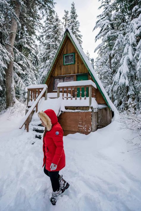 37 Things To Do In Vancouver In Winter You Shouldn't Miss! Winter Vancouver, Things To Do In Vancouver, Vancouver Bc, Vancouver Island, Weekend Trips, Outdoor Lifestyle, Vancouver, Natural Beauty, Things To Do