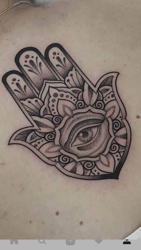 Fatima Hand Tattoo, Hamsa Tattoo Design, Hamsa Hand Tattoo, Tatoo Inspiration, Hamsa Tattoo, Black Girls With Tattoos, Stick N Poke Tattoo, Indian Tattoo, Tattoo Stencil Outline