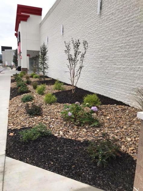 Landscaping With Rock And Mulch Ideas, Half Mulch Half Rock Landscaping, Rock And Mulch Garden, Rock And Mulch Flower Beds, Mulch And Rock Flower Bed, Black Mulch And White Rock Landscaping, Basalt Rock Landscaping, Rock River Bed Landscape Design, Mulch And Rock Landscaping