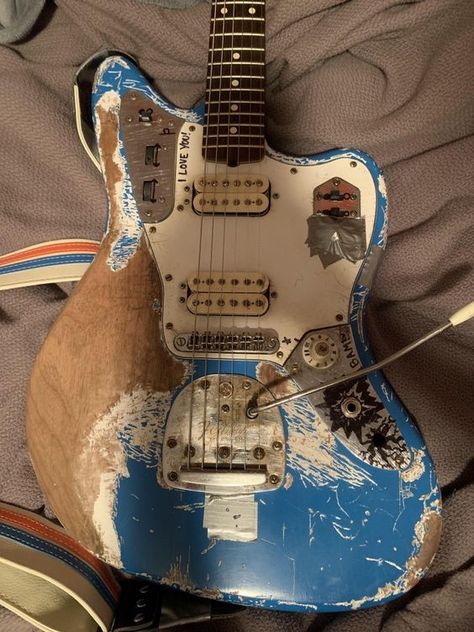 Surf Guitar, Chicas Punk Rock, Relic Guitar, Custom Bass Guitar, John Tyler, Electric Guitar Design, Guitar Obsession, Custom Electric Guitars, Sonic Youth