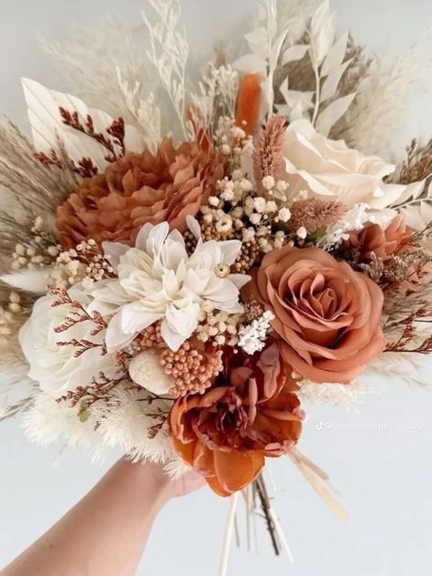 Boho Fall Wedding Arch, Cat Tail Floral Arrangements, Rust Wedding Florals, Orange White And Green Wedding Flowers, Fall Bride Bouquets, Fall Floral Arrangements Centerpiece, Autumn Bouquet Wedding, Fall Bridal Bouquet October, Boho Wedding Colors