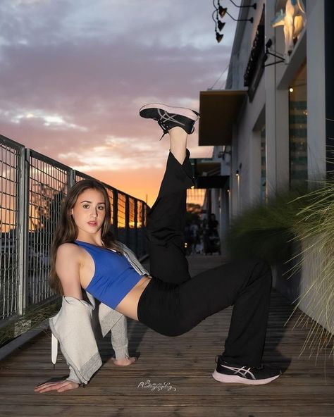 Houston Dance Photographer (@ac_dance_photography) • Instagram photos and videos Hip Hop Dance Poses, Dance Picture Poses, Car Shoe, Photography Instagram, Dance Pictures, Dance Photography, Hip Hop Dance, Dance Poses, Human Figure