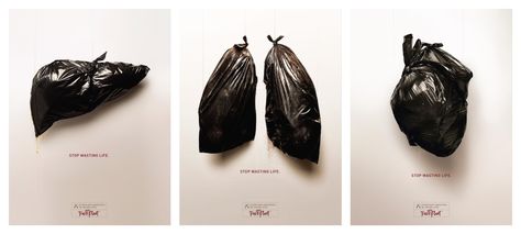 This ad series is to help promote organ donation, they actually used real trash bags and displayed them in public saying "this is where the organs that are not donated could end up." Posters Conception Graphique, Clever Advertising, Organ Donor, Awareness Poster, Organ Donation, Publicidad Creativa, Plakat Design, Awareness Campaign, Web Banner Design