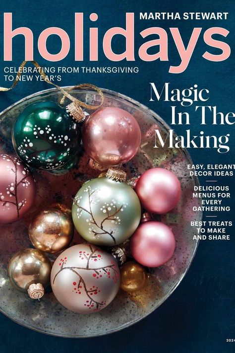 "Martha Stewart Holidays," a one-time publication, includes seasonal décor inspiration, recipes, and hosting tips. The special issue is now on newsstands. Here's how to get a copy. Martha Stewart Christmas Decorations, Martha Stewart Thanksgiving, Martha Stewart Holiday, Martha Stewart Christmas, Martha Stewart Living Magazine, Holiday Favorite Recipes, Wedding Party Planning, Festive Cocktails, Container Gardening Flowers