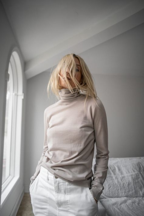 figtny.com | #winterwhite #Falconeri #cashmere #figtny Go To New York, Comfy Fashion, Fashion 2020, White Outfits, Winter White, Spring Summer Outfits, Minimal Fashion, White Denim, Beautiful Outfits