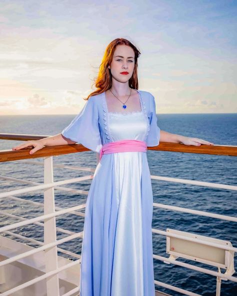 Titanic cosplay Rose Titanic Cosplay, Titanic Cosplay, Rose Dewitt Bukater, Rose Titanic, Titanic Rose, Fancy Dresses, Titanic, Prom Dresses, Prom